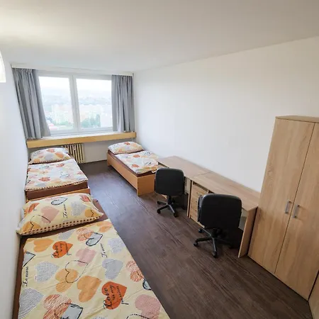 Tvm Tower Modrany Hostel Praag