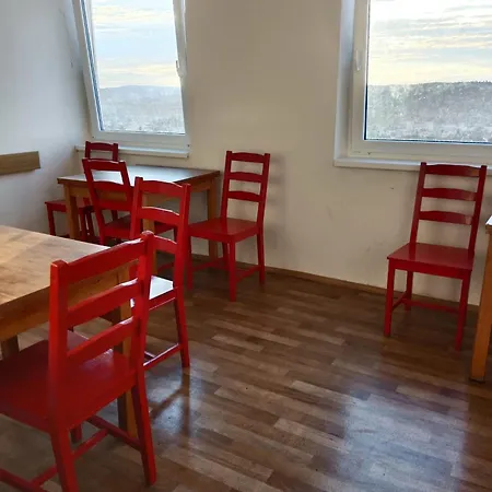 Tvm Tower Modrany Auberge de jeunesse