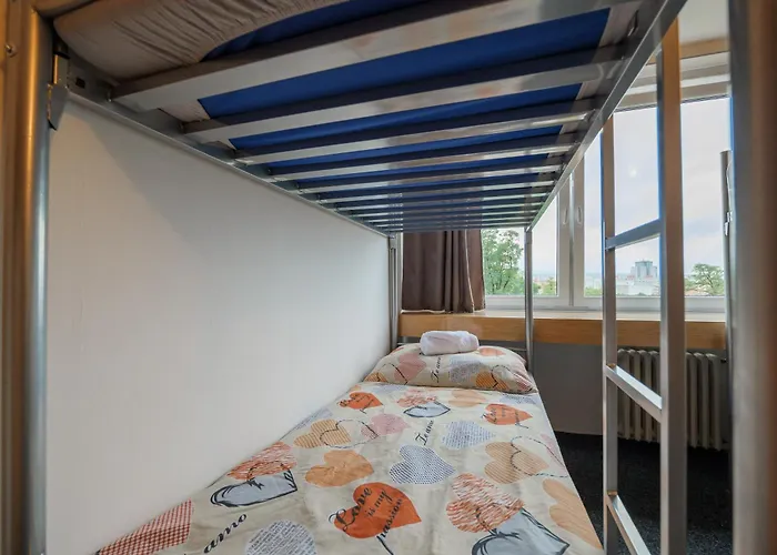 Tvm Tower Modrany Hostel Praga