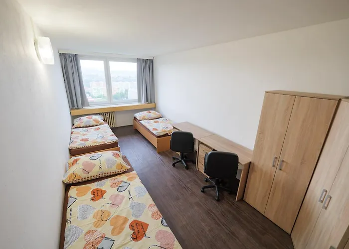 Tvm Tower Modrany Vandrarhem Prag